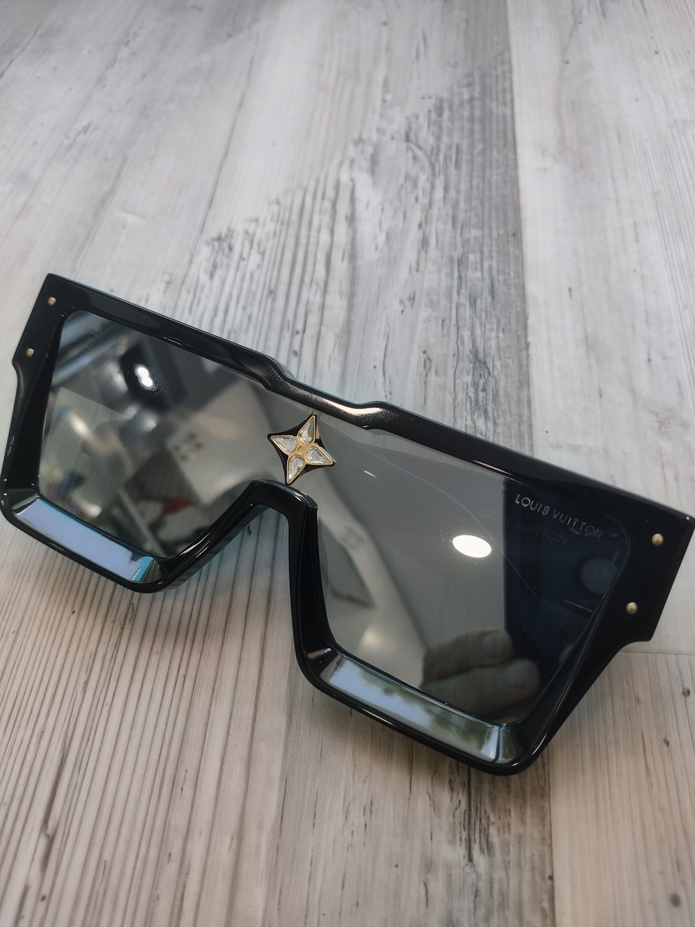 Louis Vuitton Cyclone Sunglasses